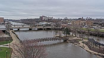 Weather camera view of City of Elgin.