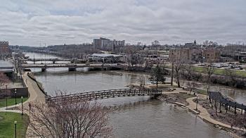 Weather camera view of City of Elgin.
