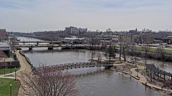 Weather camera view of City of Elgin.