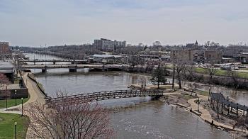Weather camera view of City of Elgin.