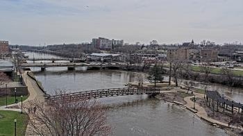 Weather camera view of City of Elgin.