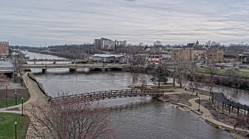 Weather camera view of City of Elgin.