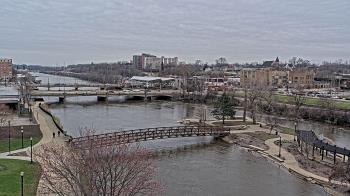 Weather camera view of City of Elgin.