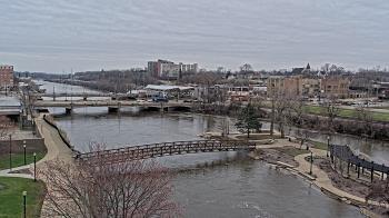Weather camera view of City of Elgin.