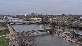 Weather camera view of City of Elgin.