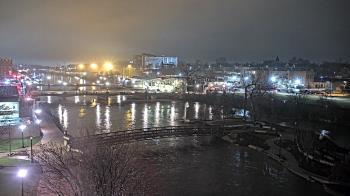 Weather camera view of City of Elgin.