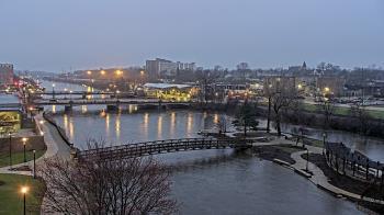 Weather camera view of City of Elgin.