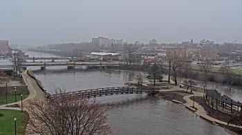 Weather camera view of City of Elgin.