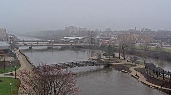 Weather camera view of City of Elgin.