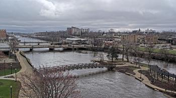 Weather camera view of City of Elgin.
