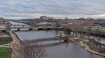 Weather camera view of City of Elgin.