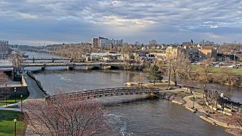 Weather camera view of City of Elgin.