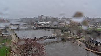 Weather camera view of City of Elgin.