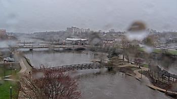 Weather camera view of City of Elgin.