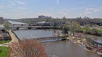 Weather camera view of City of Elgin.