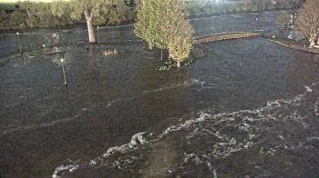 Weather camera view of City of Elgin.