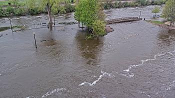 Weather camera view of City of Elgin.
