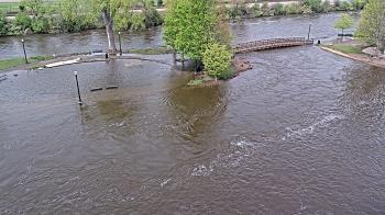 Weather camera view of City of Elgin.