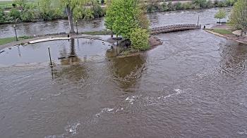 Weather camera view of City of Elgin.