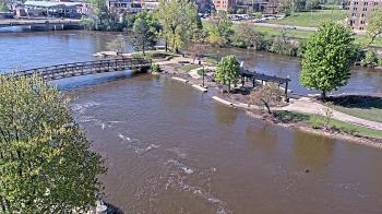 Weather camera view of City of Elgin.
