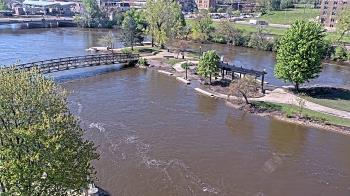 Weather camera view of City of Elgin.