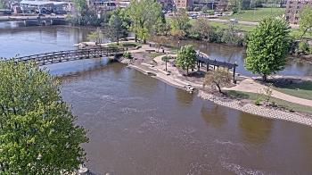 Weather camera view of City of Elgin.