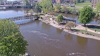 Weather camera view of City of Elgin.
