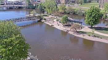 Weather camera view of City of Elgin.