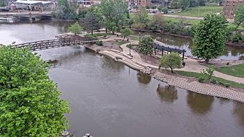 Weather camera view of City of Elgin.