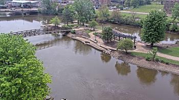 Weather camera view of City of Elgin.