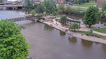Weather camera view of City of Elgin.