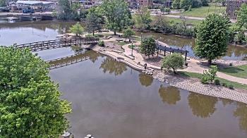 Weather camera view of City of Elgin.