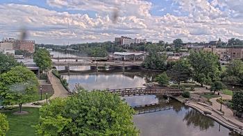 Weather camera view of City of Elgin.