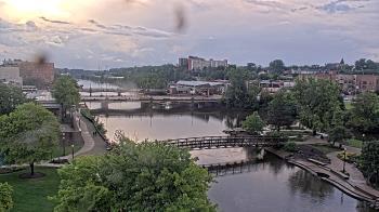 Weather camera view of City of Elgin.