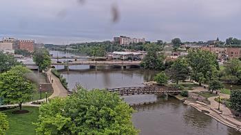 Weather camera view of City of Elgin.