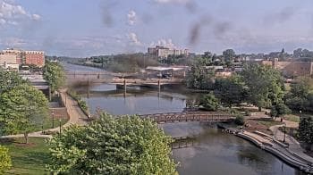 Weather camera view of City of Elgin.