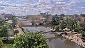 Weather camera view of City of Elgin.
