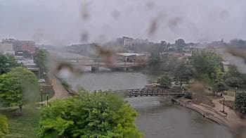 Weather camera view of City of Elgin.
