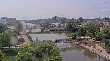 Weather camera view of City of Elgin.