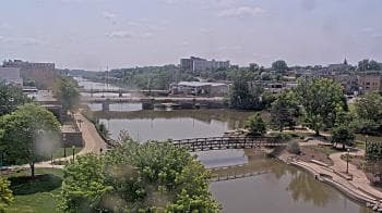 Weather camera view of City of Elgin.