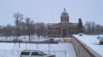 Weather camera view of Ellendale HS.
