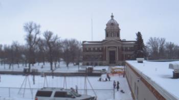 Weather camera view of Ellendale HS.