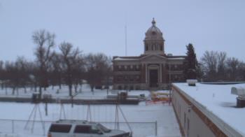 Weather camera view of Ellendale HS.