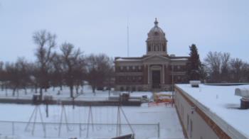 Weather camera view of Ellendale HS.