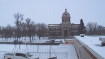 Weather camera view of Ellendale HS.