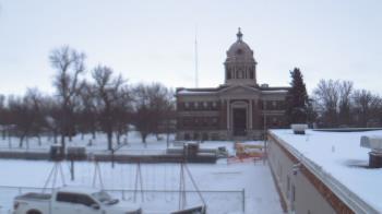 Weather camera view of Ellendale HS.