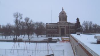 Weather camera view of Ellendale HS.