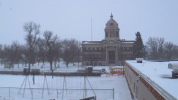 Weather camera view of Ellendale HS.