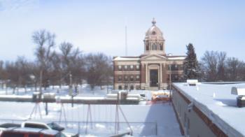 Weather camera view of Ellendale HS.