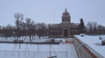 Weather camera view of Ellendale HS.